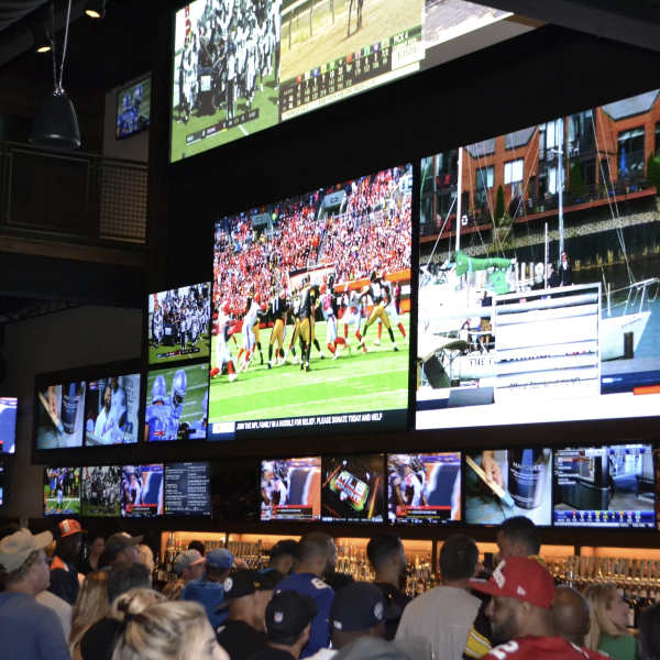 Watch The Game Sports Bars Breweries And Sportsbook Spots In